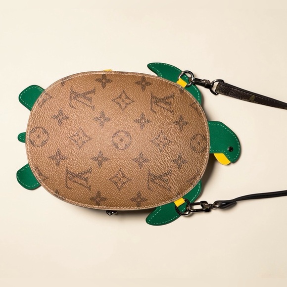 LV classic & reverse Monogram Green Sea Turtle Bag + adjustable Crossbody strap - Picture 3 of 10
